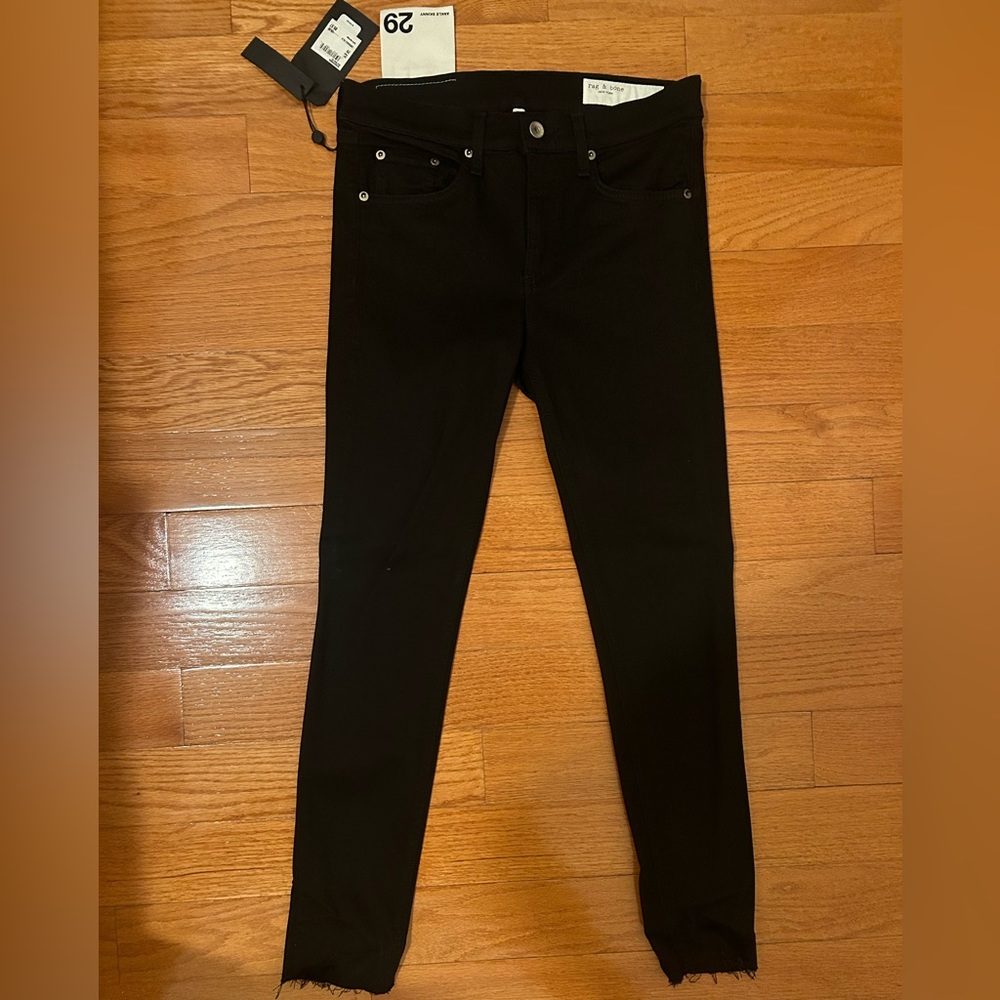 Rag and Bone black ankle skinny jean, size 29, never worn!